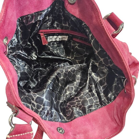 Red Suede Hype Large Tote Bag With Black Patterned Interior & Silver‎ Hardware - Picture 4 of 10